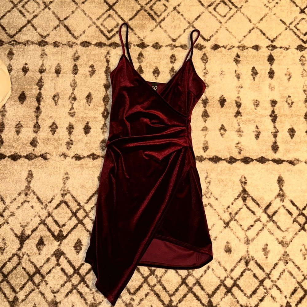 Windsor velvet maroon/red dress